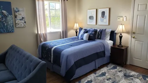 Elegant Studio Apt. House Near Emanuel Hospital
