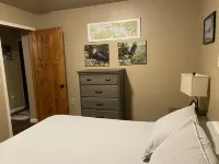 Elk Haven House - Less than 5 min from Yellowstone Park! Beautiful views! Hotels in Gardiner