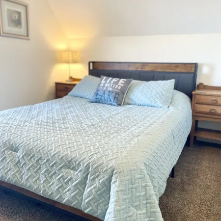 Walnut Beach Inn - close to the beach!