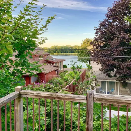 Charming Oasis in the Heart of Historic Downtown