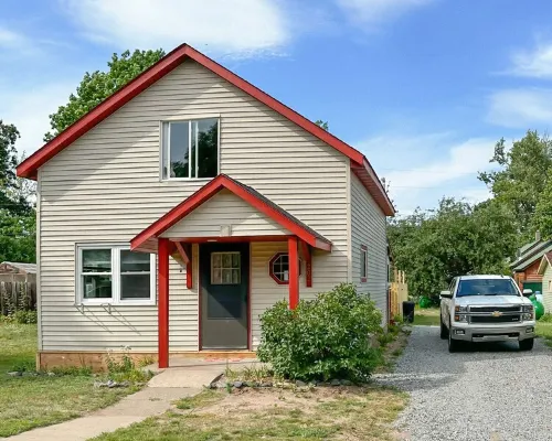 Big Bay Getaway - Outdoor sauna and extra parking for snowmobiles & trailers! Hotels in Powell