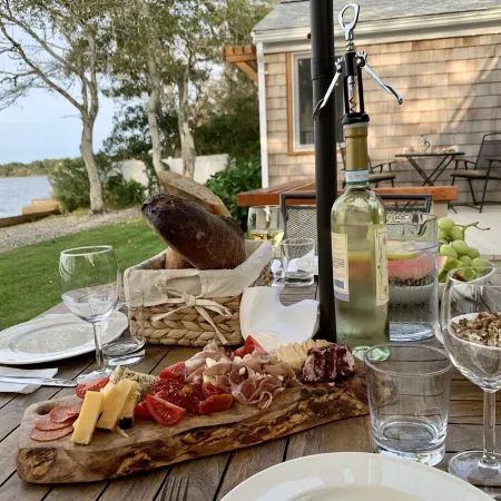 Cape Code Waterfront Cottage
