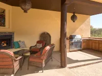 Hacienda de los Arbolitos - *HOT TUB* and Peace Hotels in Cornville