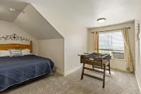 Beautiful Country & Ranch setting with room to relax