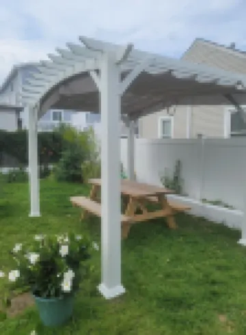 Beachy Chic 1 Bed - Great Location + Parking