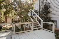 A Spacious Place for Everyone. Sanford Stadium, Downtown and Dining So Close!