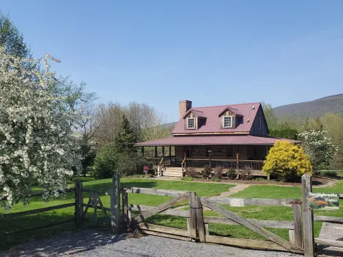 Countryside Cabin with Mountain Views near Surreybrooke Gardens