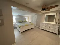 Beautiful, Spacious Heated Pool Home - Close to Siesta Key Beach! Hotels near Nathan Benderson Park