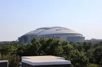 Cowboy's Condo/ Steps to Stadium