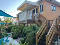 Beautifully Landscaped Resort Home Pool, Hottub, Fire Pit & More! Hotels in Tavernier