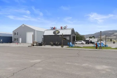 Sweet Suite Retreat,  Studio apartment in Cedar City