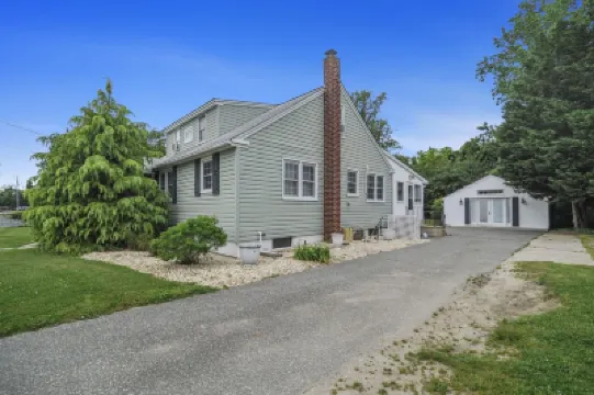 7 Bedrooms, Private Pool, Perfect Location! Hotels in 