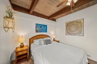 Tropical Paradise: Relaxing 1Br Condo Near Magic Sands Beach Rancho Aloha 주변 호텔