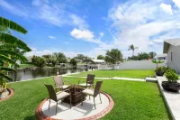 Waterfront Retreat in the Heart of Tampa. Close to Tpa, RayJay and Steinbrenner