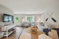 Calm, Cozy Duplex Excellent for Everlasting Memories with the Family!