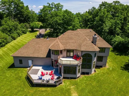 Lavish and spacious mountain view home