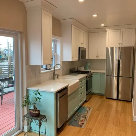 Oceanview Riverfront retreat w/ hot tub and private dock! - 10 min from DE Turf