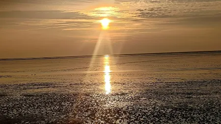 Sehr Hell und Freundlich Gestaltete Ferienwohnung für 2 bis 4 Personen mit Wlan