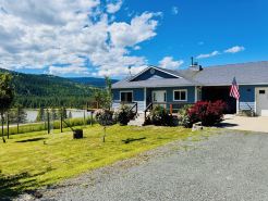 Northern Comfort - private, quiet, lake view, mountains