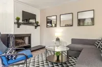 Ground Level UNC 2BR 2BA w/ Pool - Pet Friendly