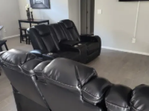 New clean safe place to stay  25 minutes from Albuquerque. Hotels in Valencia County