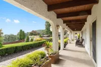 Welcome to @ViewLaneVilla "Insta/IG" NJ Mediterranean Villa with Lake Views