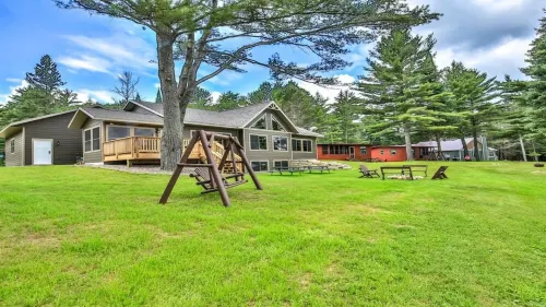 Whitetail Ridge: Lakefront Home, FREE Wi-Fi/Firewood, Generator, No Cleaning Fee