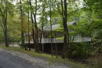 MOUNTAIN BEAUTY AWAITS. MINUTES FROM BRYCE RESORT. Hotels near Bryce Mountain