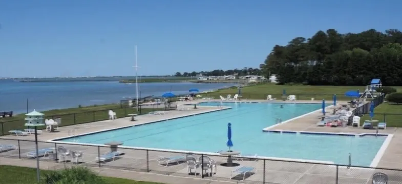 First Floor Bayfront Condo - Steps to the Water - Ocean View Hotels in 