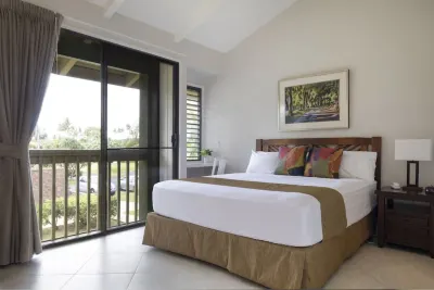 Modern, Designer Owned 2BD+2BA w/ Loft @ Turtle Bay, AC in every room