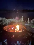 Luxury Wolf Lodge - 2 bedroom - Lakefront. - 3-Star
