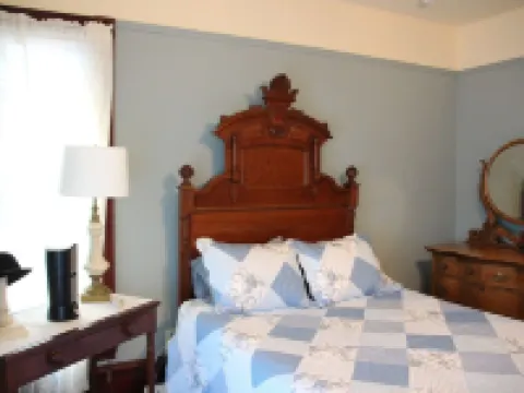 Historic Home With Modern Amenities - Great for Families with room for up to 18! Hotels in Clear Lake