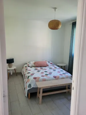 T2 near historic center Hotel in zona Chiesa di Notre-Dame-de-Romigier