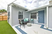 Cozy Villa #1, 3 minutes from Downtown & 10 minutes to the Beach