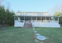 Luxury Home with Sauna, Hot Tubs, Game Room, Short Walk to Lake, King Beds