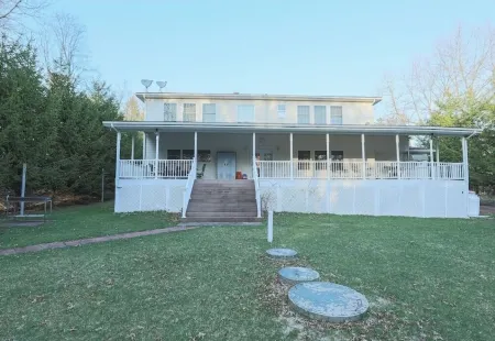 Luxury Home with Sauna, Hot Tubs, Game Room, Short Walk to Lake, King Beds