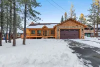 Brownie Bear Cabin W/ Hot Tub, Walk to Snow Summit