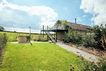 Luxury Hayloft with panoramic Dartmoor views