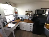 Stunning Modern Farmhouse Studio Cottage!