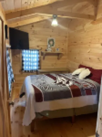 New Amish built log cabin near hocking hills & tar hollow, atvs & pet friendly
