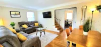 1 KING Bed 3 QUEEN Beds* Pet Friendly* Quiet