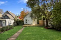 Beautiful Downtown Traverse City Home w/ Garage! Hotels in Traverse City