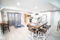 Bayside views, walk to beach & restaurants