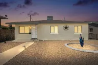 Cozy and charming centrally located in the historic Kern/Rim neighborhoods. 101附近的飯店