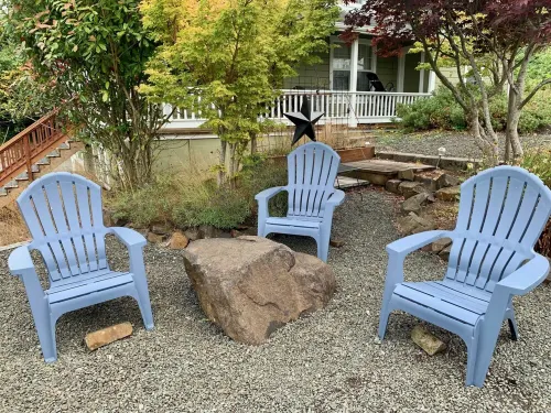 Charming  and spacious 2-story home with amazing views of the Columbia River. 아스토리아 호텔