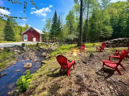 Little Red Cabin by the Brook- 5m to Waterfall