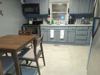 Cozy Creek Cottage, situated between the beautiful rolling hills of Italy, NY Hotels in Italy