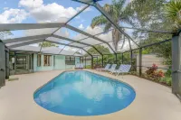 Heated Private Pool, 5 Miles to Beach. Colorful, bright family-sized home.