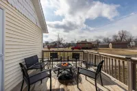 Starved Rock & Ottawa Retreat Amazing Getaway Home Hotels in Ottawa