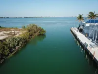 Waterfront 80' heated pool hottub Gorgeous views 20 mins to Key West & Marathon